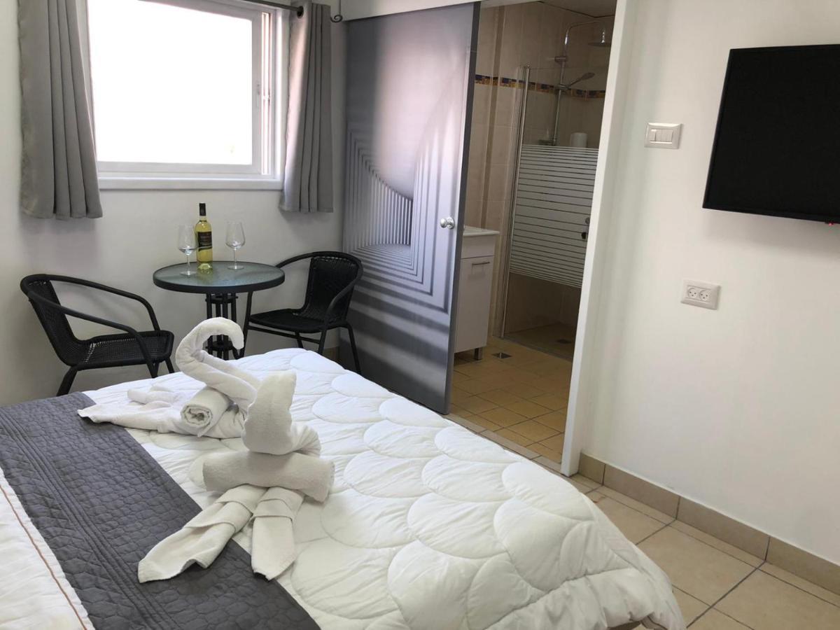 Hotel Room Service Bat Yam Buitenkant foto